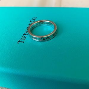 Tiffany & Co. 1837 ring. Size 6. Silver